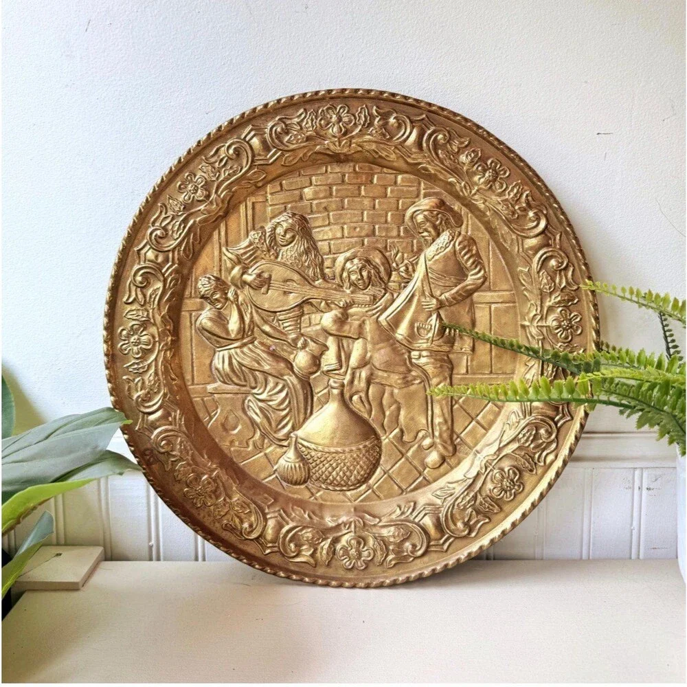 Vintage Large Hammered Brass Musicians Wall Decorative Plate 16.5